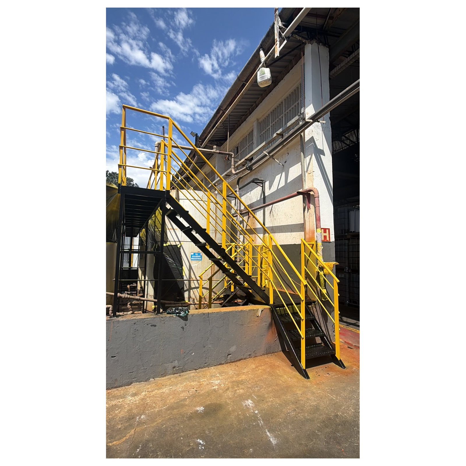 12_Plataforma_Amarela